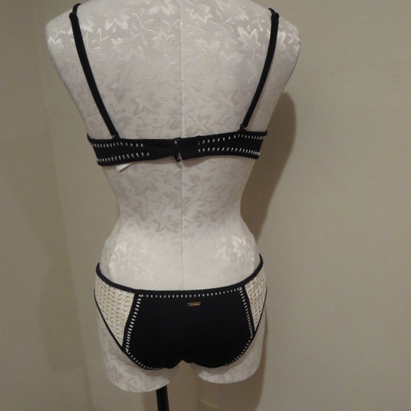 Victoria's Secret The Fabulous Surf crochet bikni - Picture 4 of 5